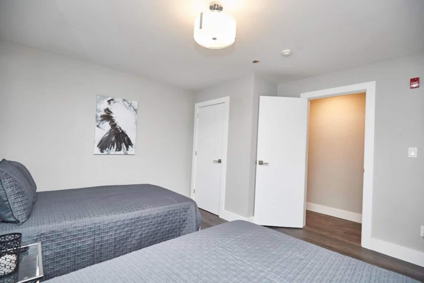 Clifton Hill Hideaway 2B -Two Bedroom Condo Niagara Falls Exteriér fotografie