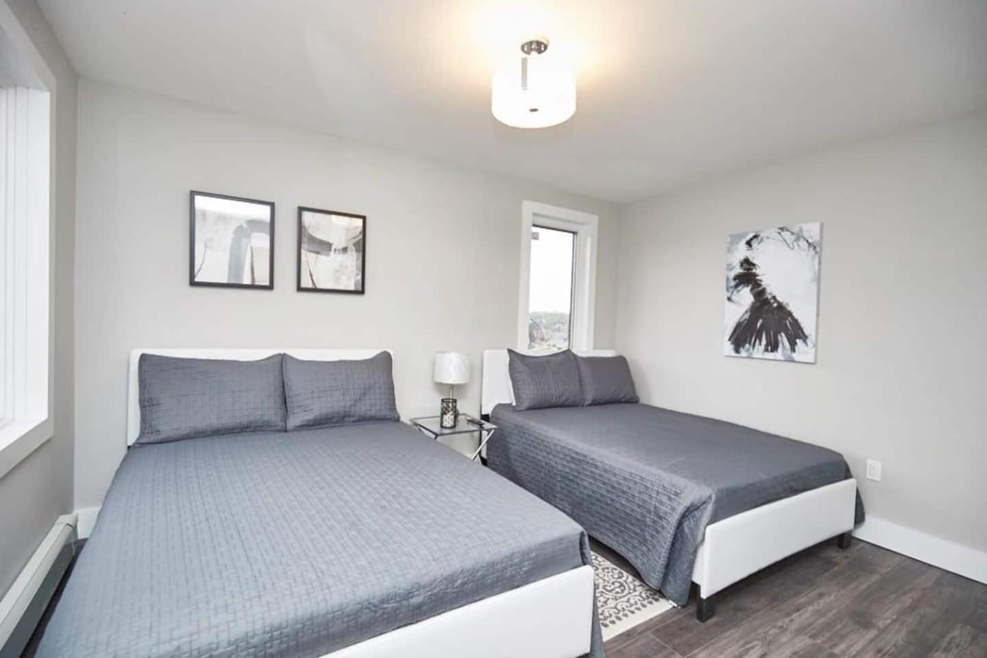 Clifton Hill Hideaway 2B -Two Bedroom Condo Niagara Falls Exteriér fotografie